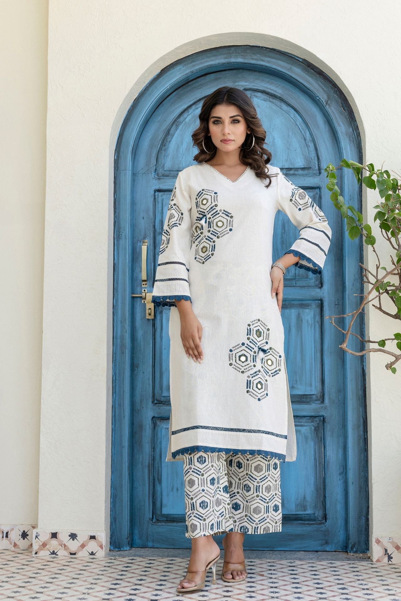 Noor-e-Nakkashi Co-ord Set