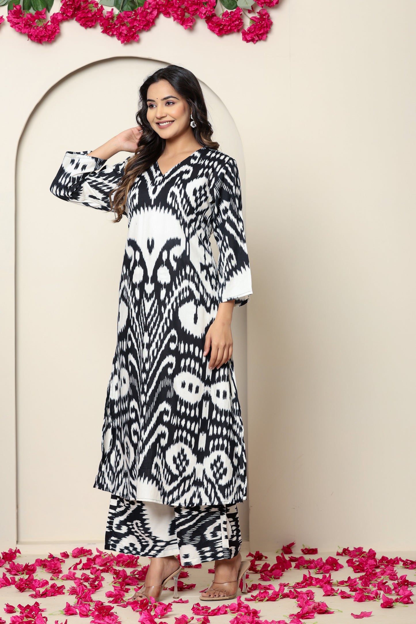 Noor in Noir Kurti Set