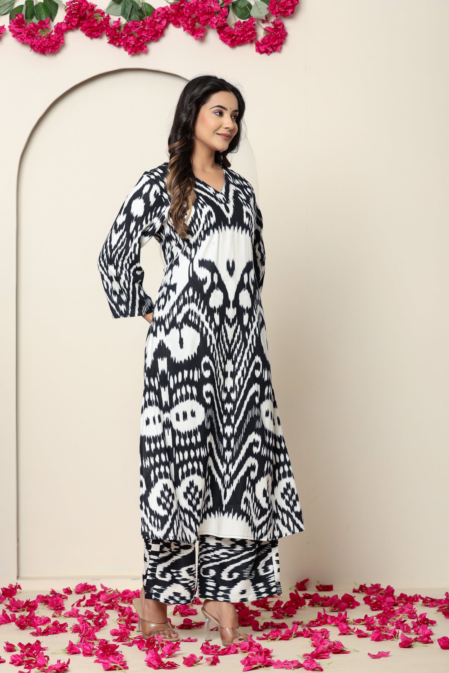 Noor in Noir Kurti Set
