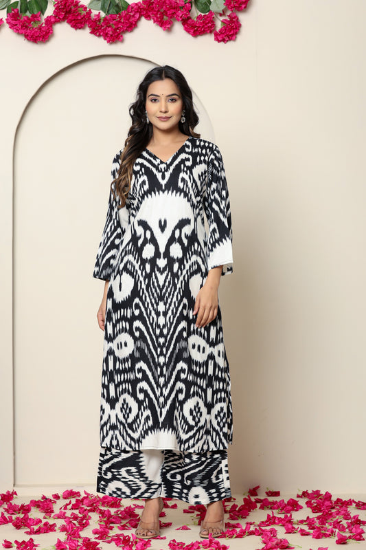 Noor in Noir Kurti Set