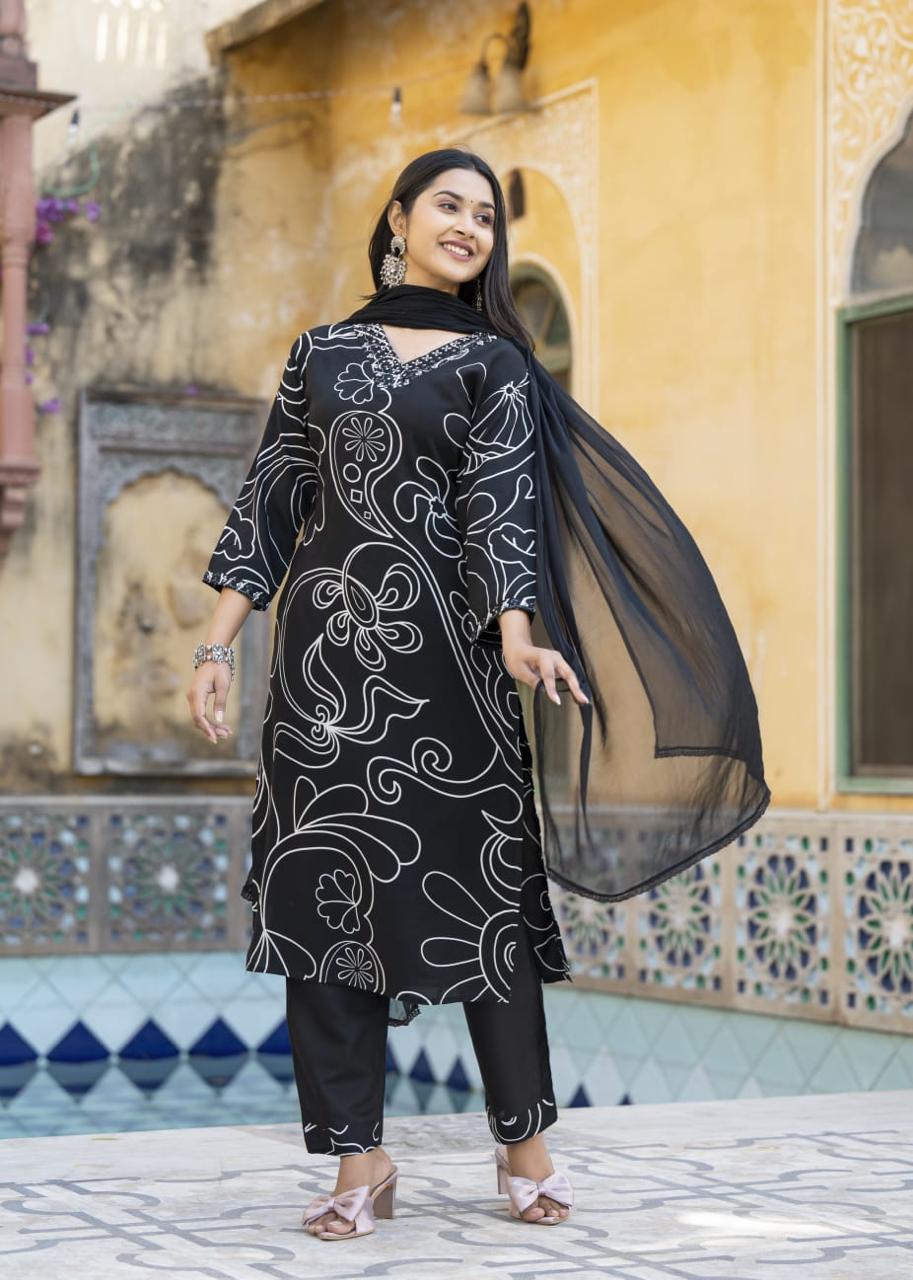 Noir Bloom Kurta Set