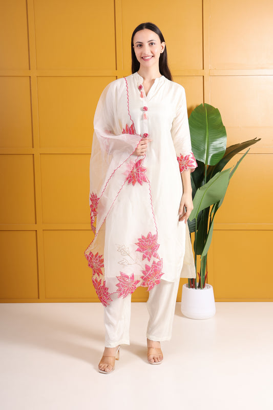 Organza Embroidered Kurta Set with Floral Dupatta – Off White & Pink
