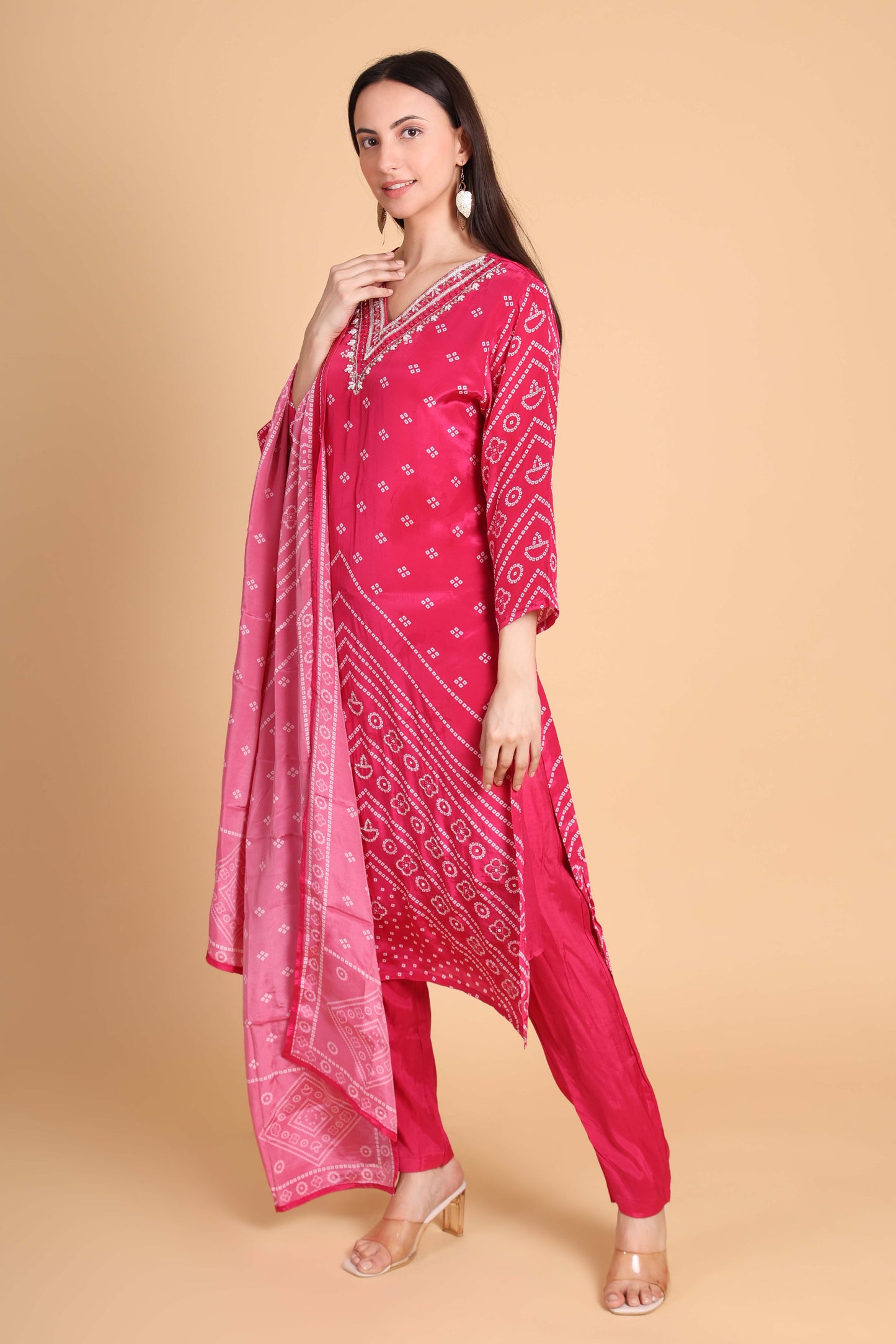 Crepe Bandhani Printed Kurta Set with Handwork Neck – Pink