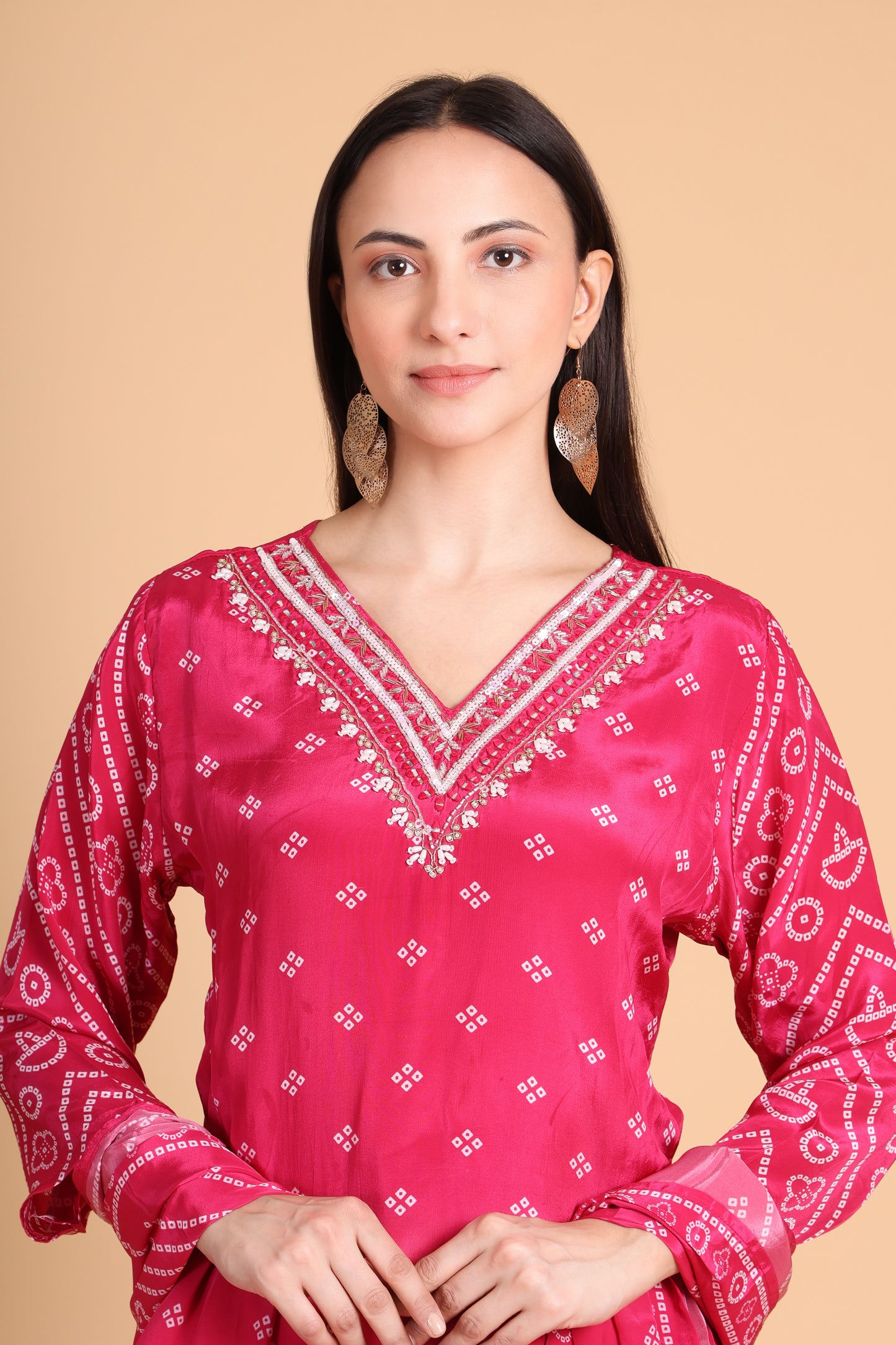 Crepe Bandhani Printed Kurta Set with Handwork Neck – Pink